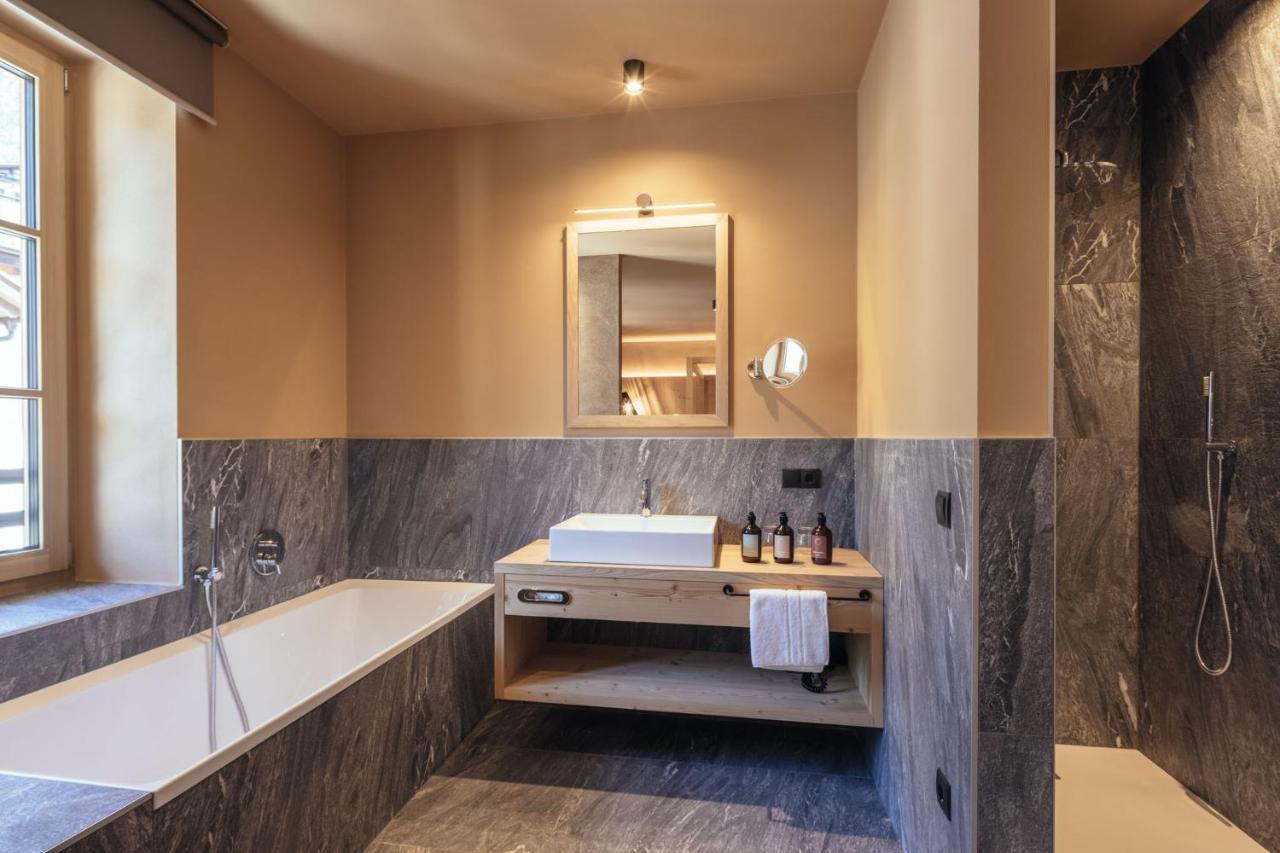 Tirolerhof Hotel San Leonardo in Passiria Eksteriør billede