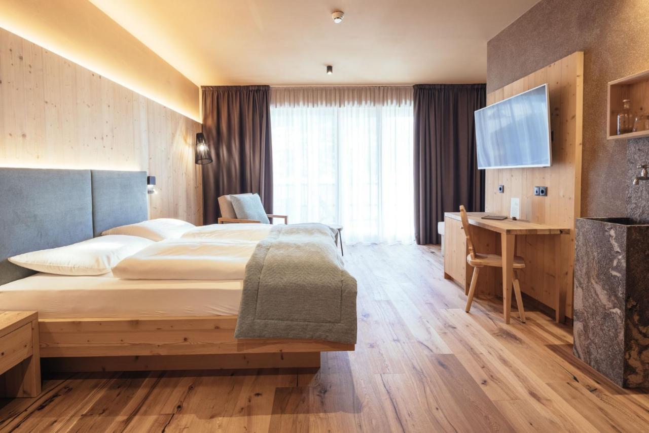 Tirolerhof Hotel San Leonardo in Passiria Eksteriør billede